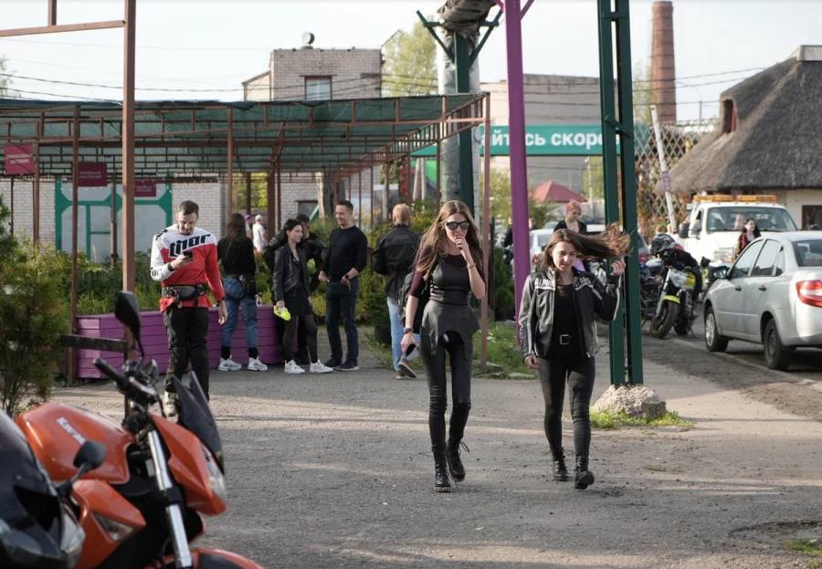 В Великом Новгороде байкеры закрыли сезон мотопробегом