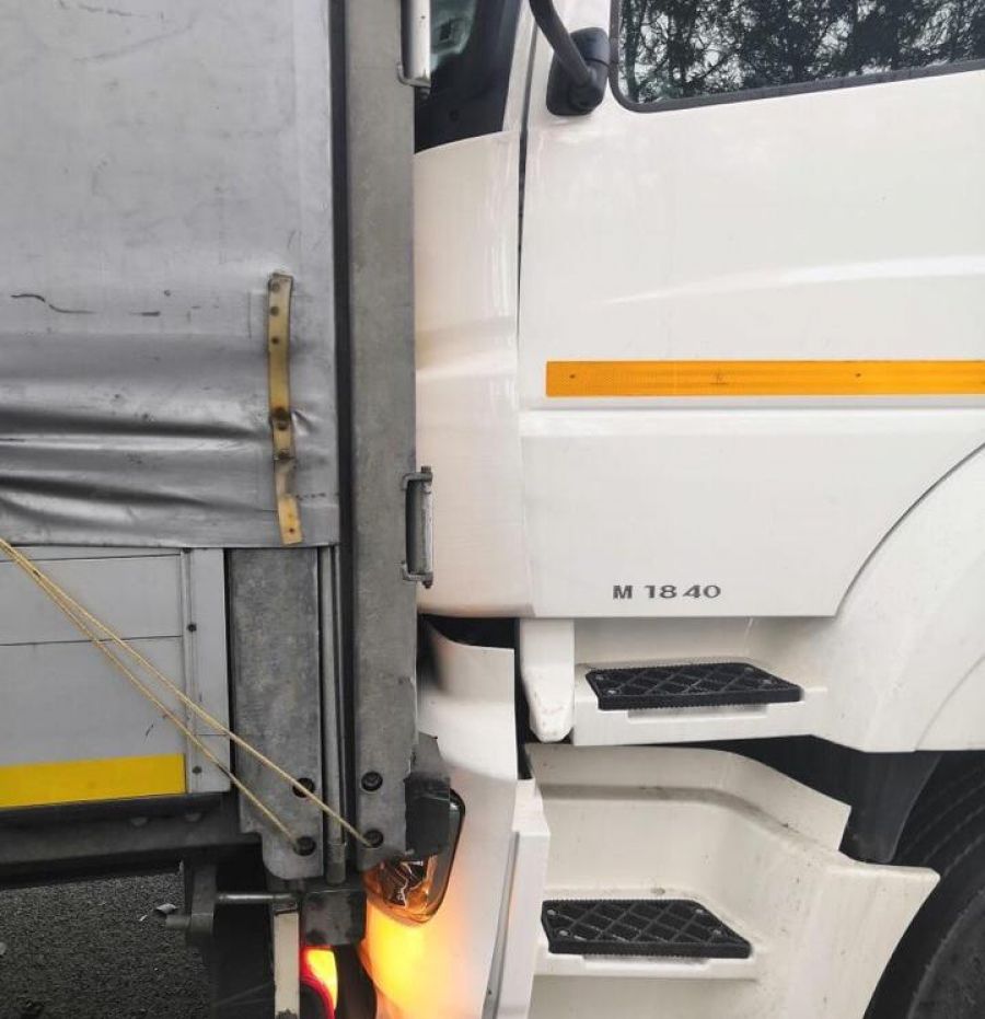 В Чудовском районе произошло ДТП с четырьмя грузовиками