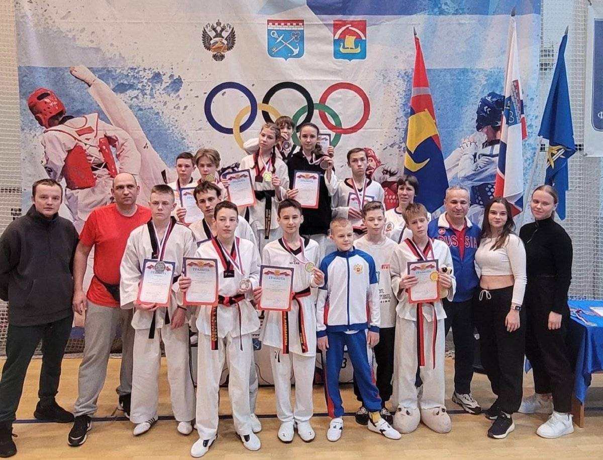 Новгородцы завоевали по четыре золотых и серебряных медали и три бронзы..