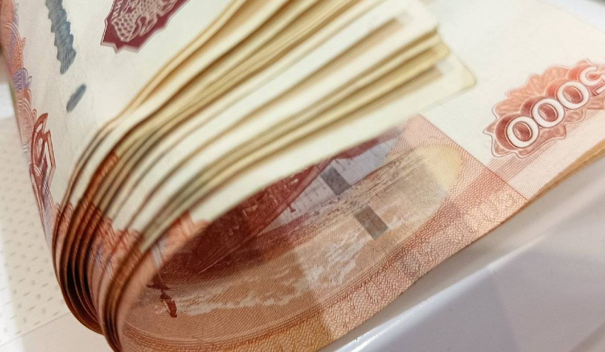 По условиям программы один человек может заключить неограниченное количество договоров.