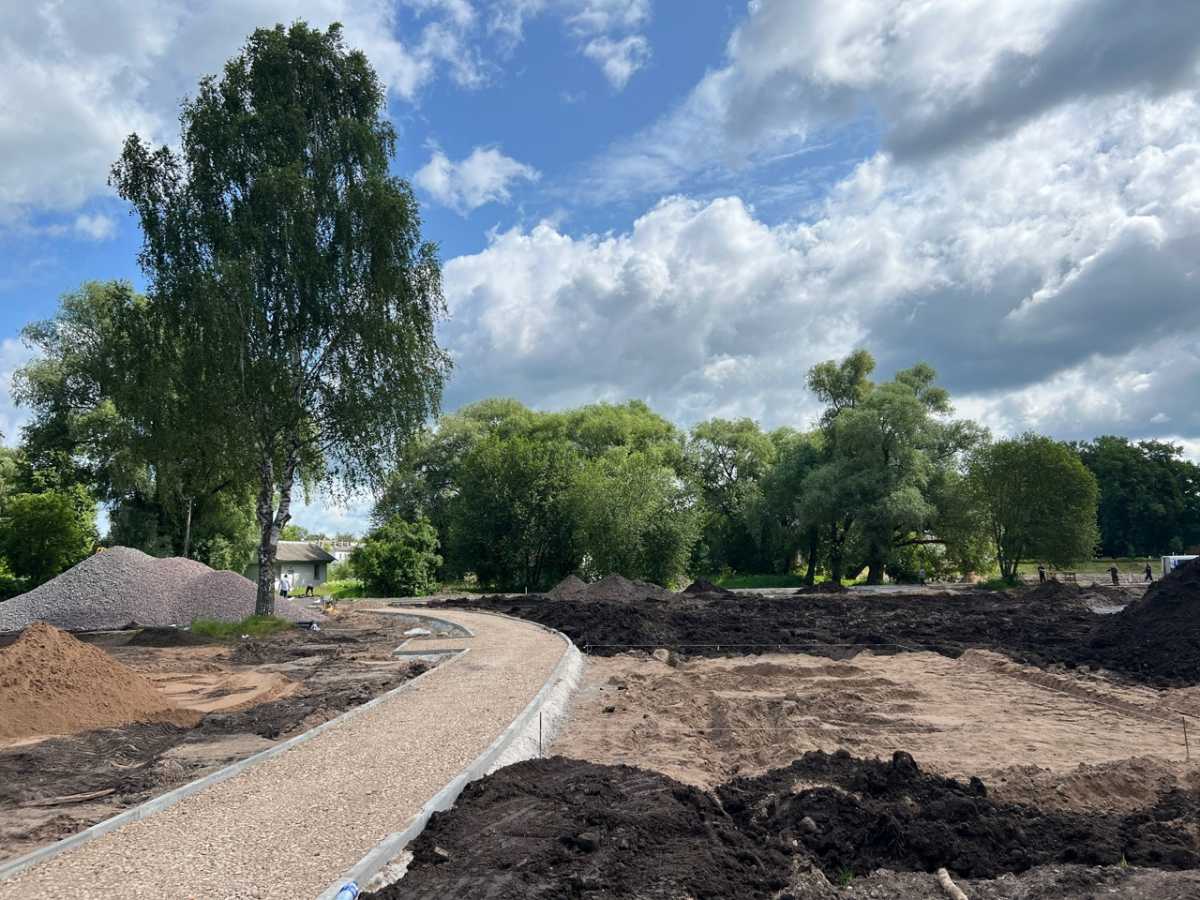 После благоустройства набережная станет частью протяжённого прогулочного маршрута.