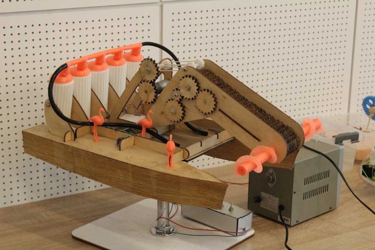 Всероссийский конкурс «ШУСТРИК» проводят в рамках Десятилетия науки и технологий.