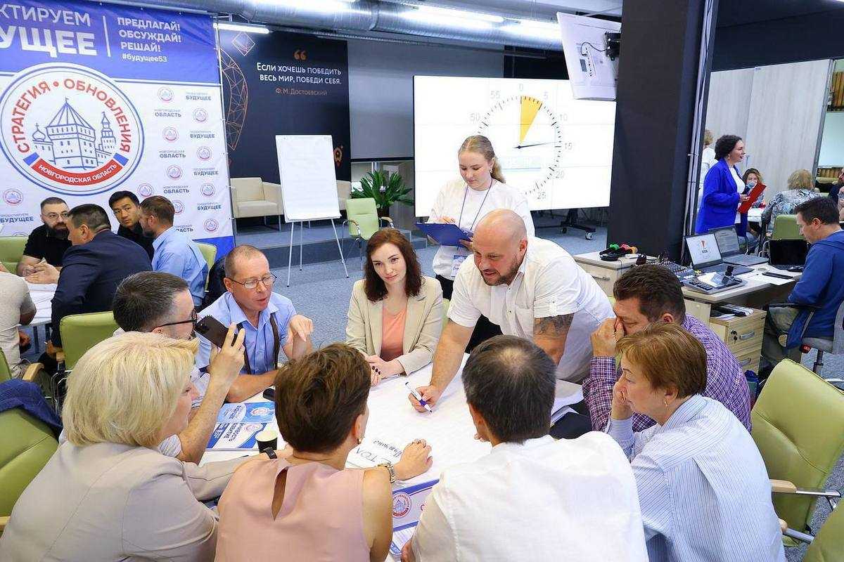 До конца августа пройдет 13 отраслевых и территориальных стратсессий.