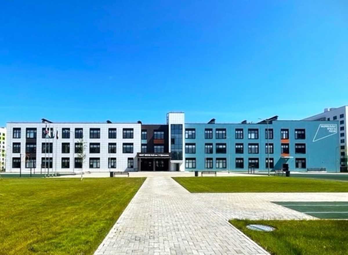 Новая школа находится на улице Королёва.