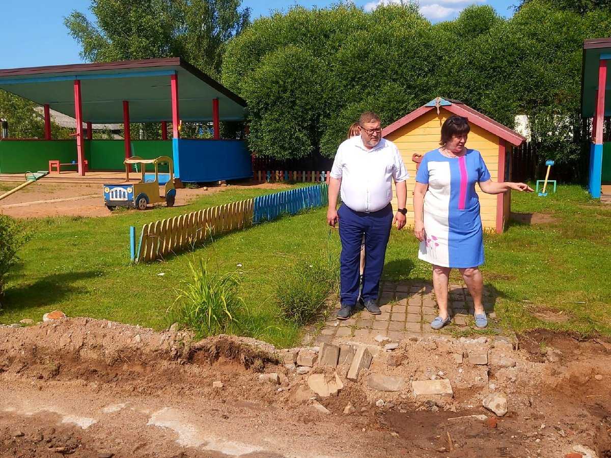 Ремонт детского сада «Радуга» в Неболчах ведут на средства бюджета и социальных партнёров.