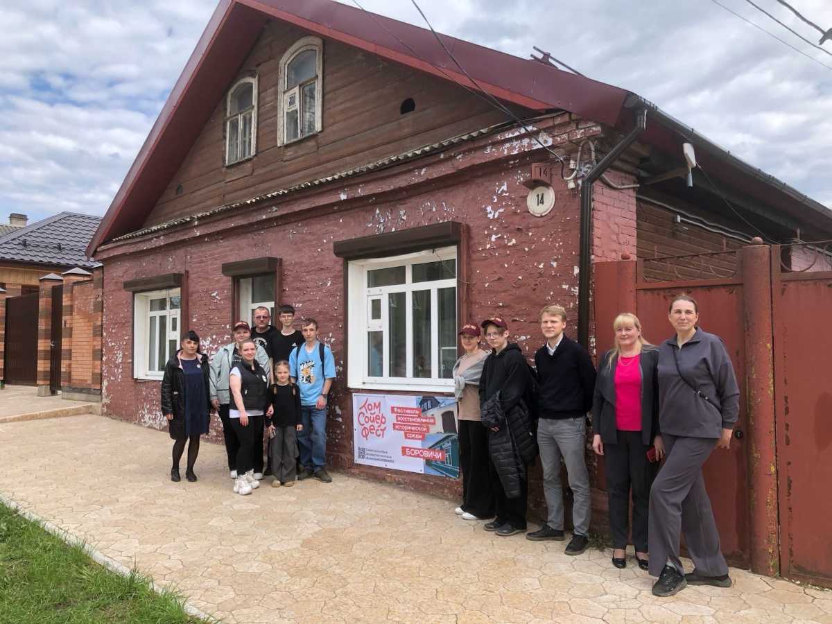 В 2025 году боровичские участники проекта «Том Сойер Фест» будут преображать дом 14 на улице Дзержин