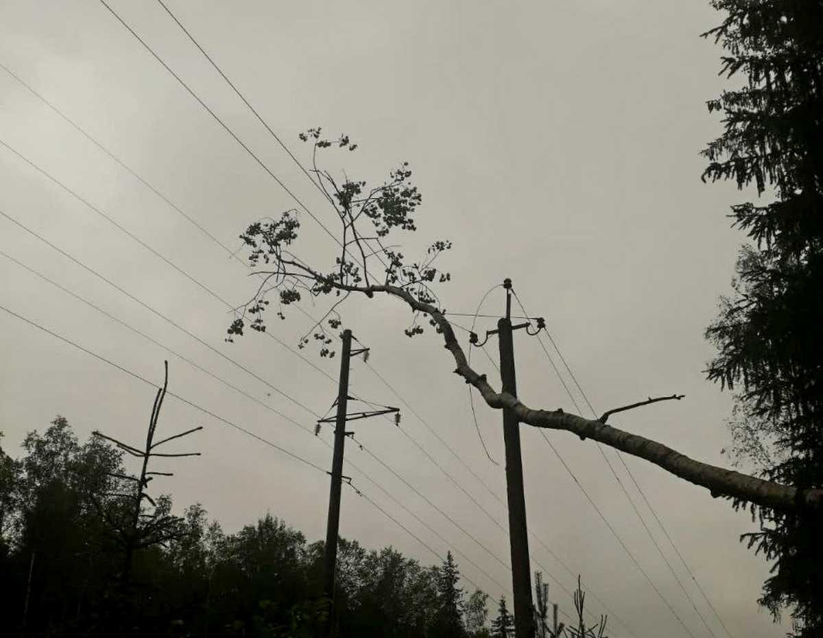 В аварийно-восстановительных работах были задействованы 358 человек.