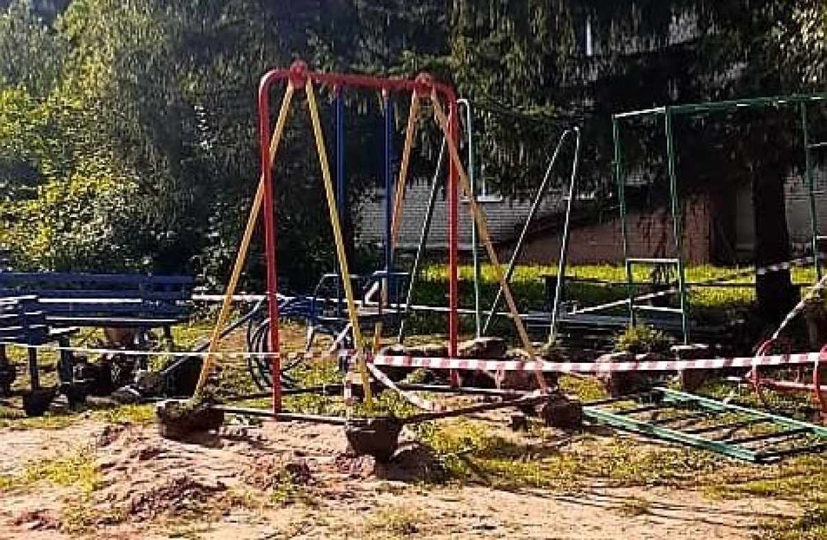 Скоро на площадке установят новое игровое оборудование.