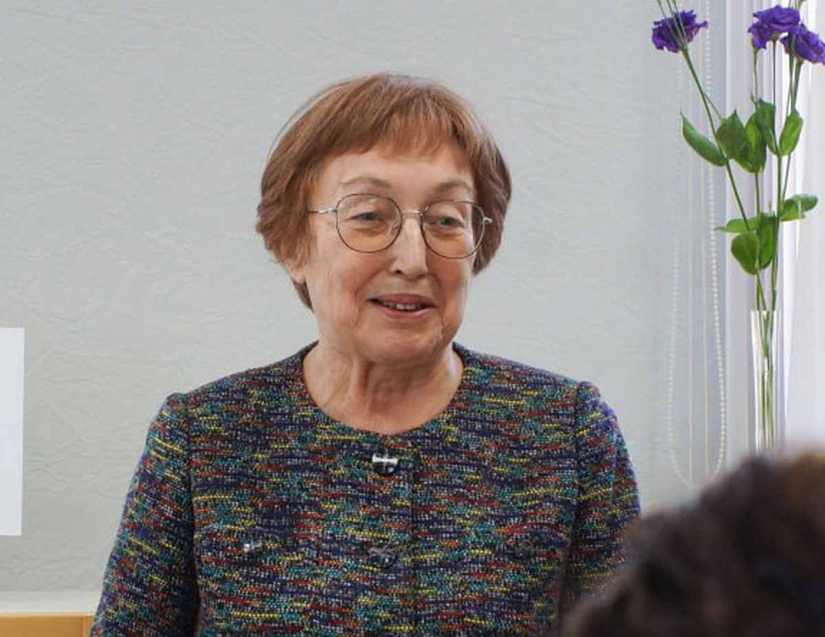 Елена Литвинова уделяла много внимания экологическому образованию и просвещению.