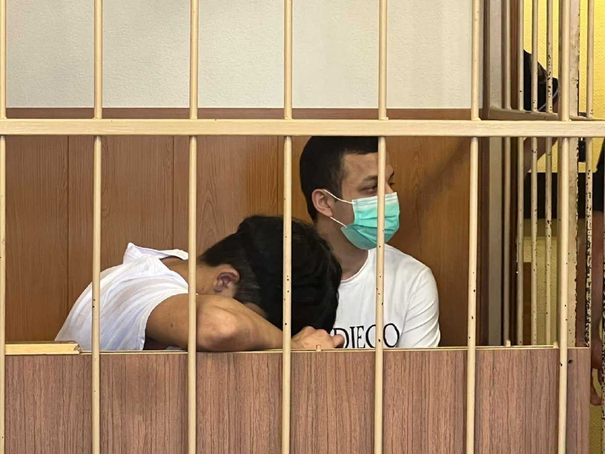 Оба подсудимых признали свою вину.