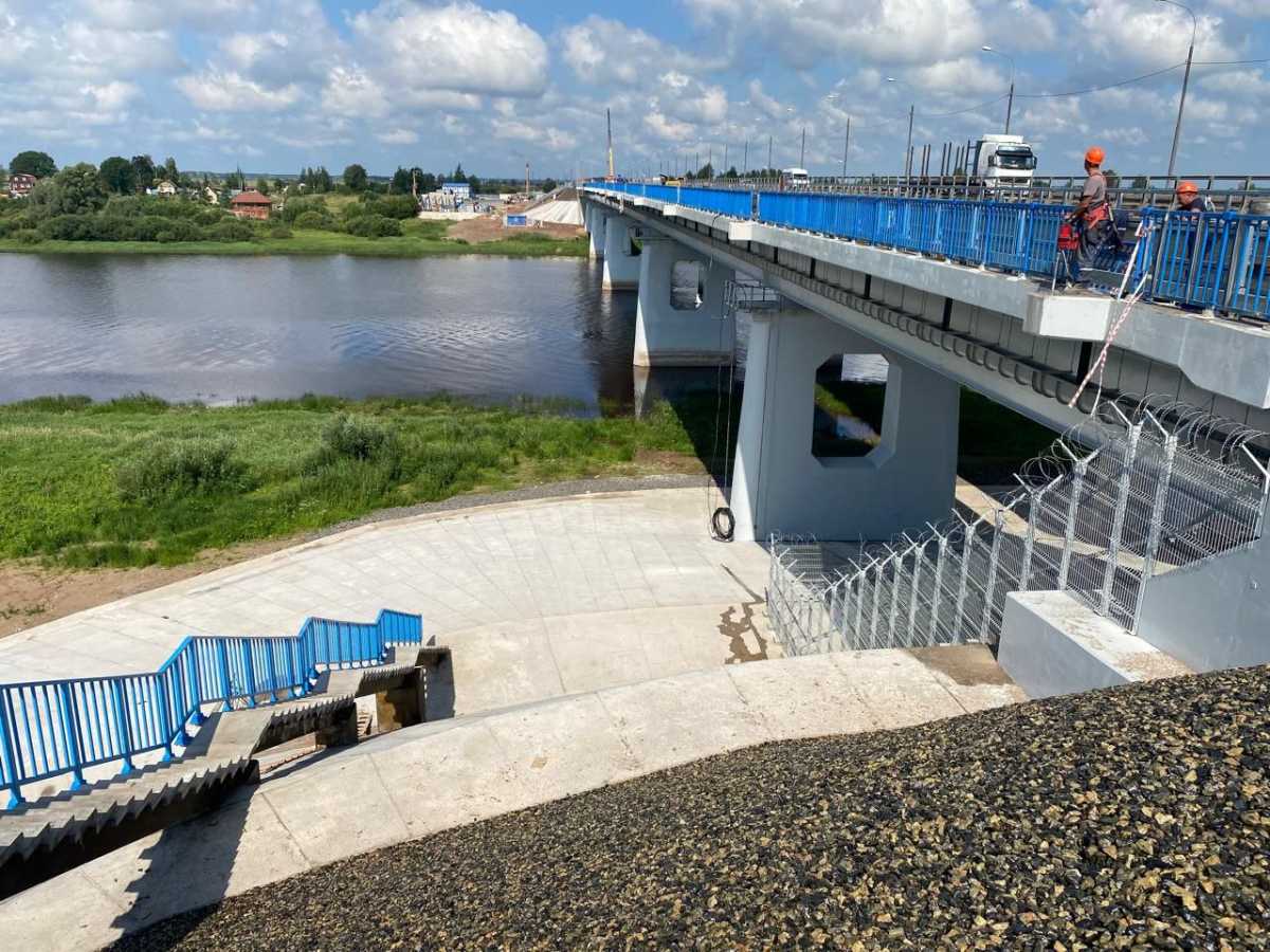 Сборы с большегрузов ускоряют обновление дорог Северо-Запада