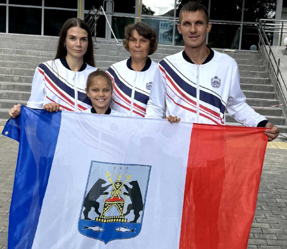 Спортивный фестиваль ГТО для новгородцев начался со стрельбы, наклонов и упражнений на пресс.