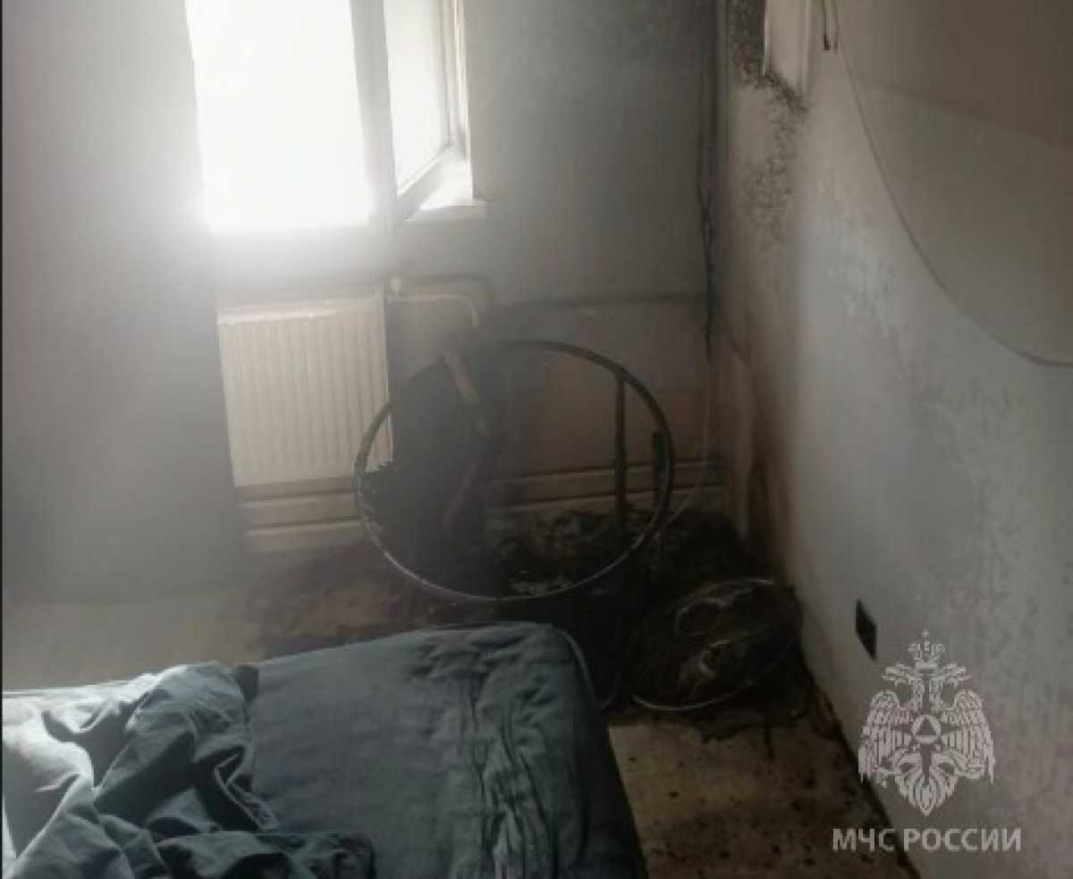 Возгорание на двух квадратных метрах тушили 9 специалистов и 3 единицы техники МЧС России.