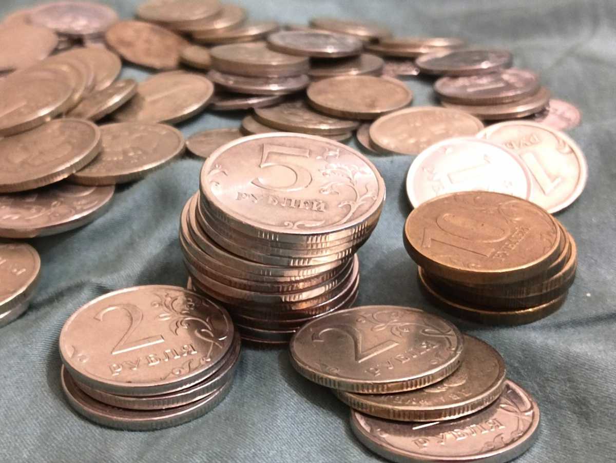 Чтобы рушанка ничего не заподозрила, мошенники отобразили сумму на ее брокерском счете.