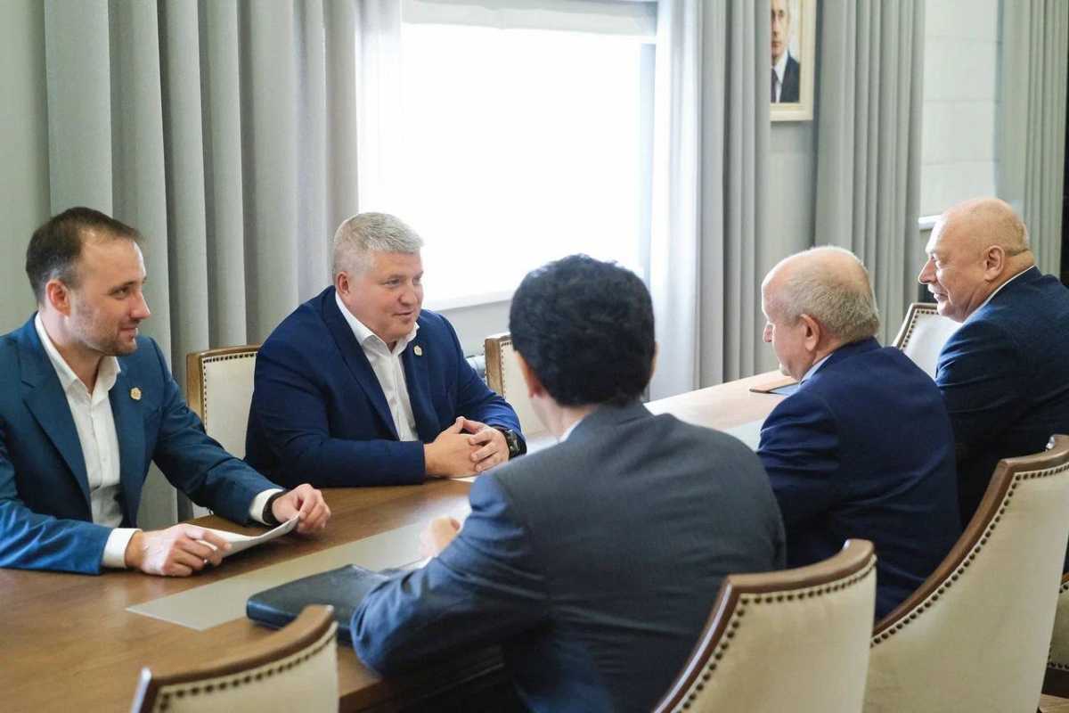 Александр Дронов и Евгений Забарчук обсудили взаимодействие между Министерством юстиции и регионом.