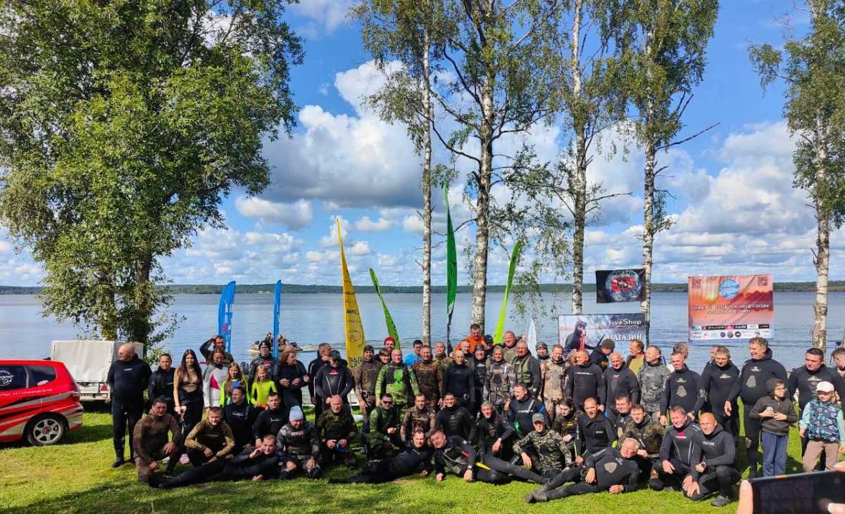 На фестивале провели лотерею, вырученные средства с которой пойдут на зарыбление озера Вельё.