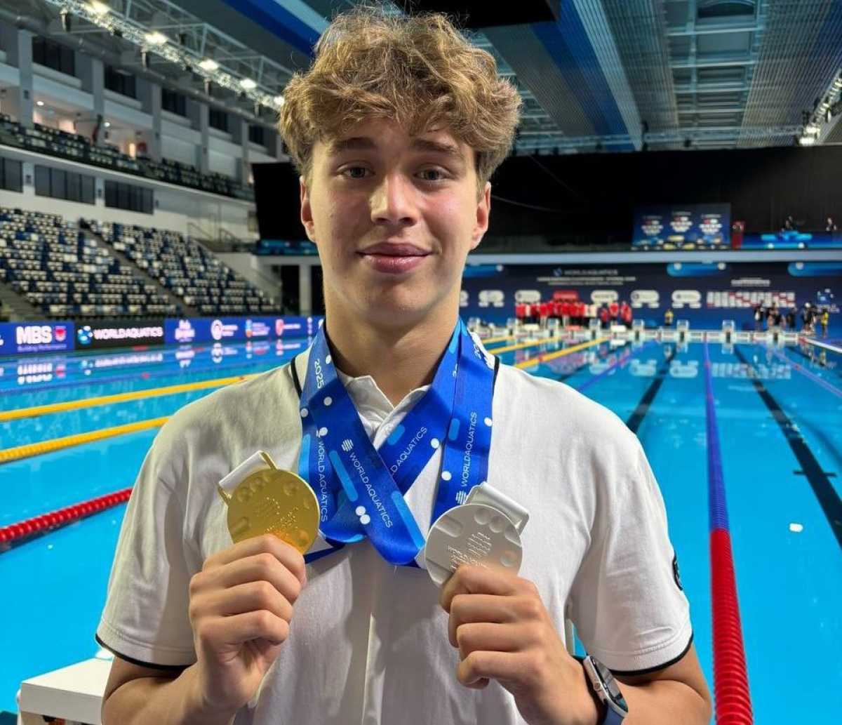 Егор Бабинич тренируется в новгородской спортшколе олимпийского резерва №1 под руководством Елены Ив