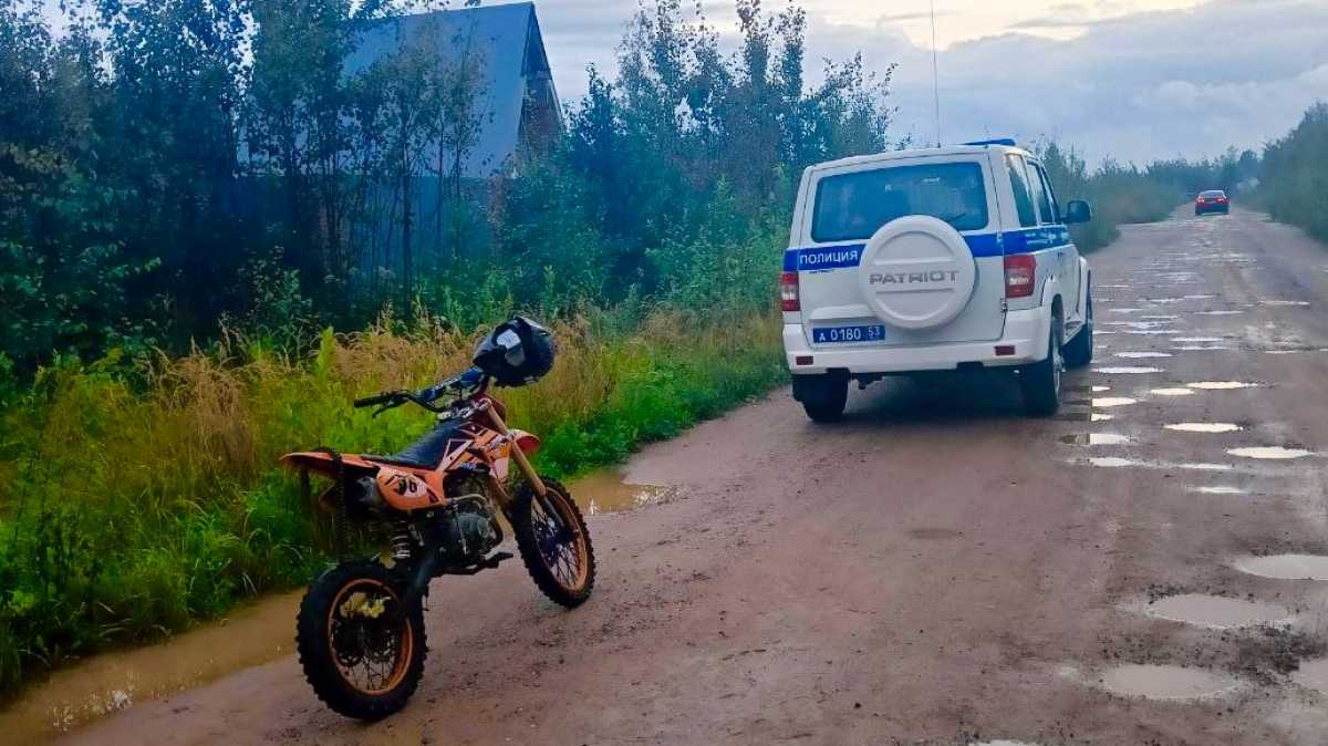 Выезд на питбайке на дороги общего пользования запрещён.