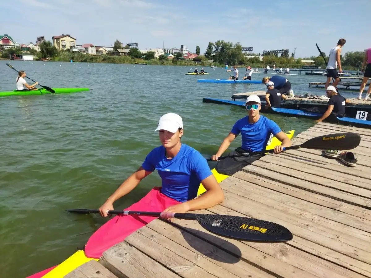 Спортсмены занимаются под руководством тренеров Натальи Иваник и Александра Иваника.