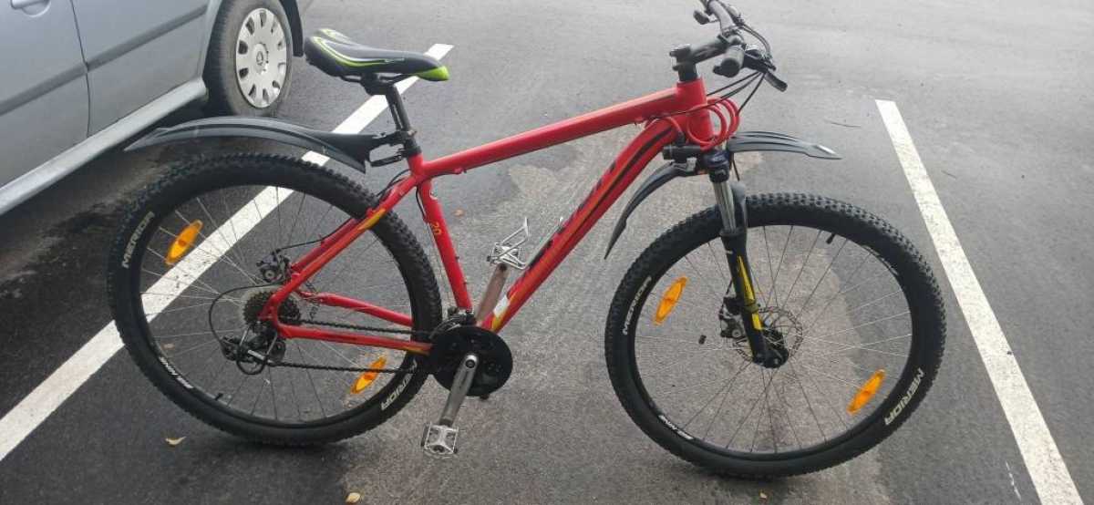 Пострадавшую доставили в клинику №1.