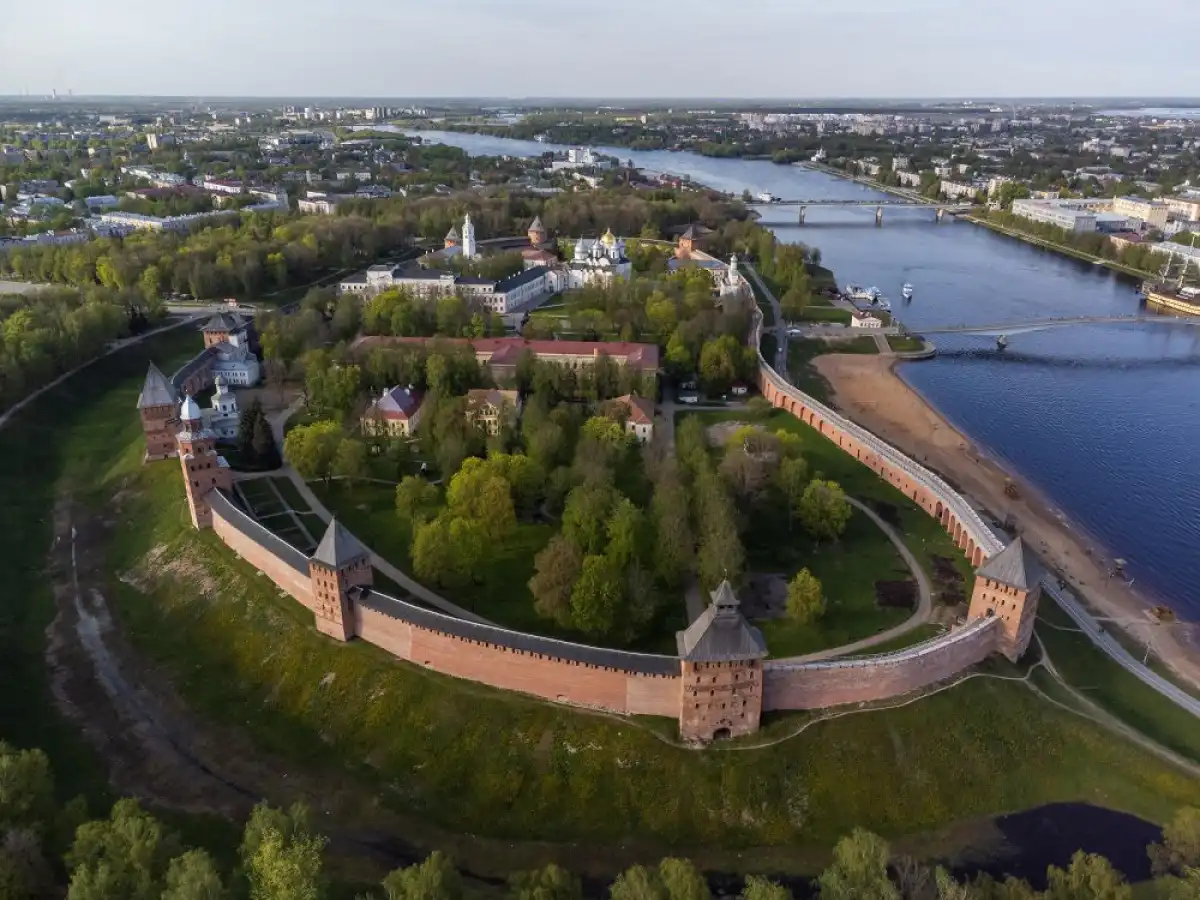 Первое упоминание о Великом Новгороде относится к 859 году.