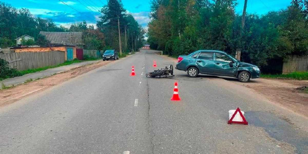 ДТП произошло на перекрёстке улиц Коммунистическая и Строителей.