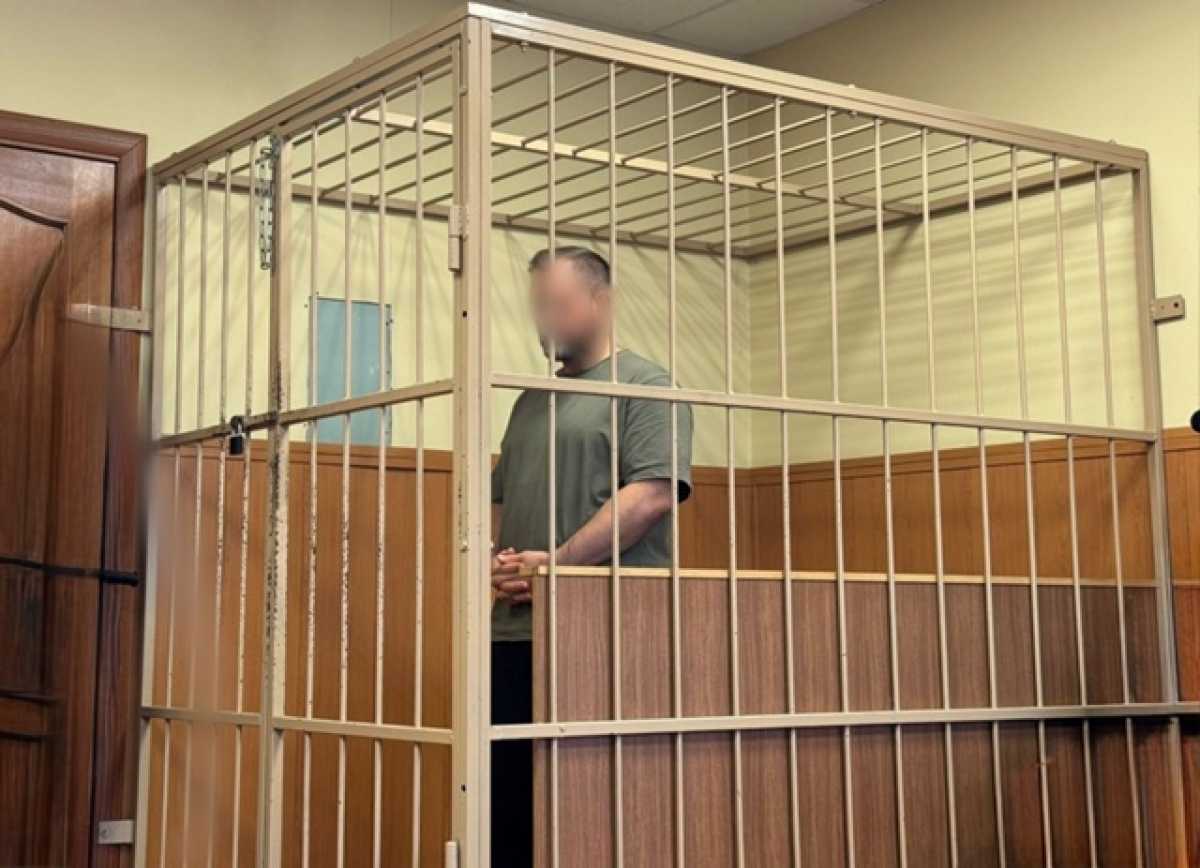 Сотрудника УФНС подозревают в получении взятки в 155 тысяч рублей.