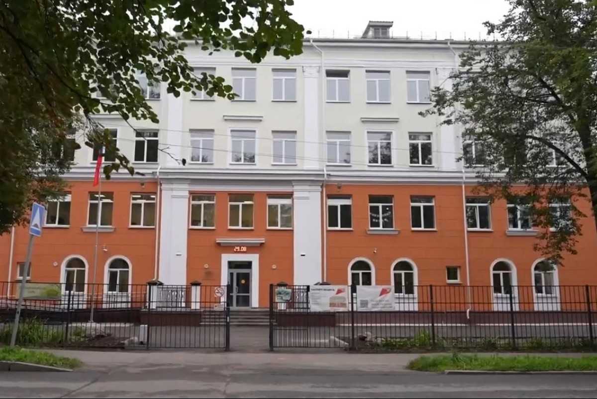 В Великом Новгороде завершился капитальный ремонт школы №4.