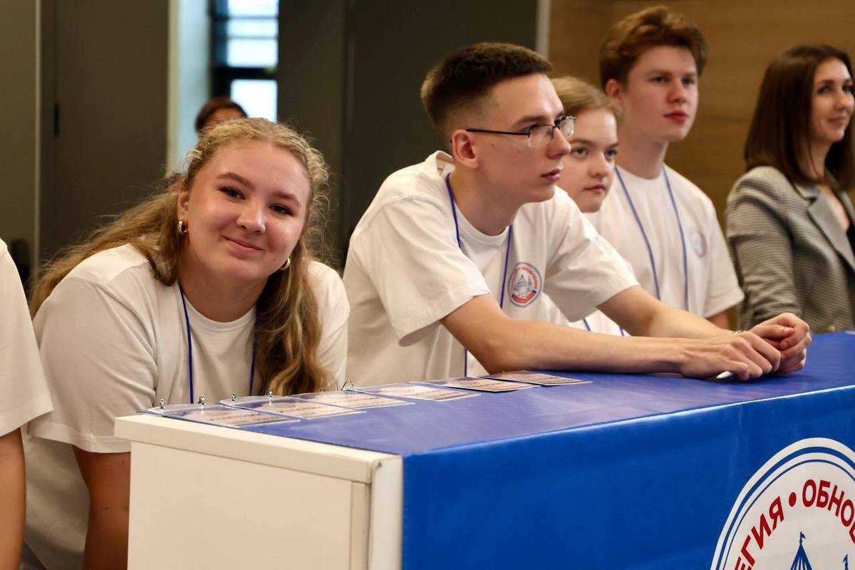 Александр Дронов выделил шесть направлений стратегии развития региона.