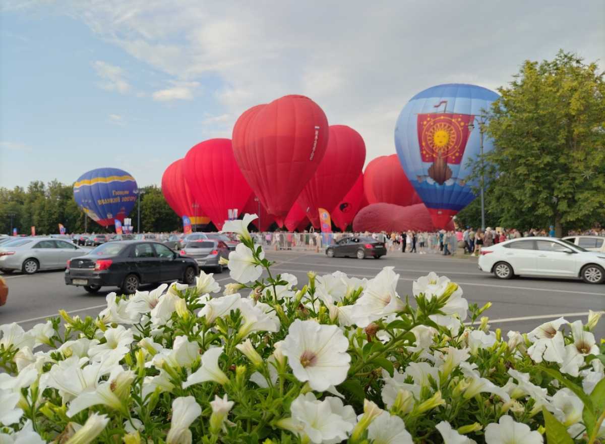 Ежегодно на площади Победы-Софийской проводят около 35 массовых мероприятий.