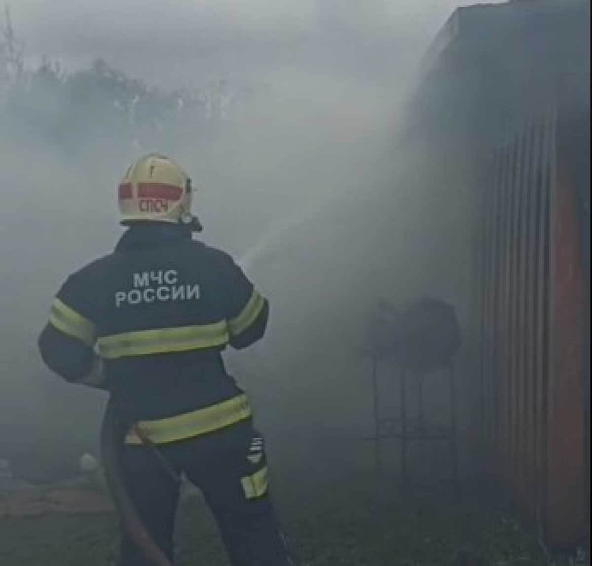 Причины пожаров устанавливают органы дознания.