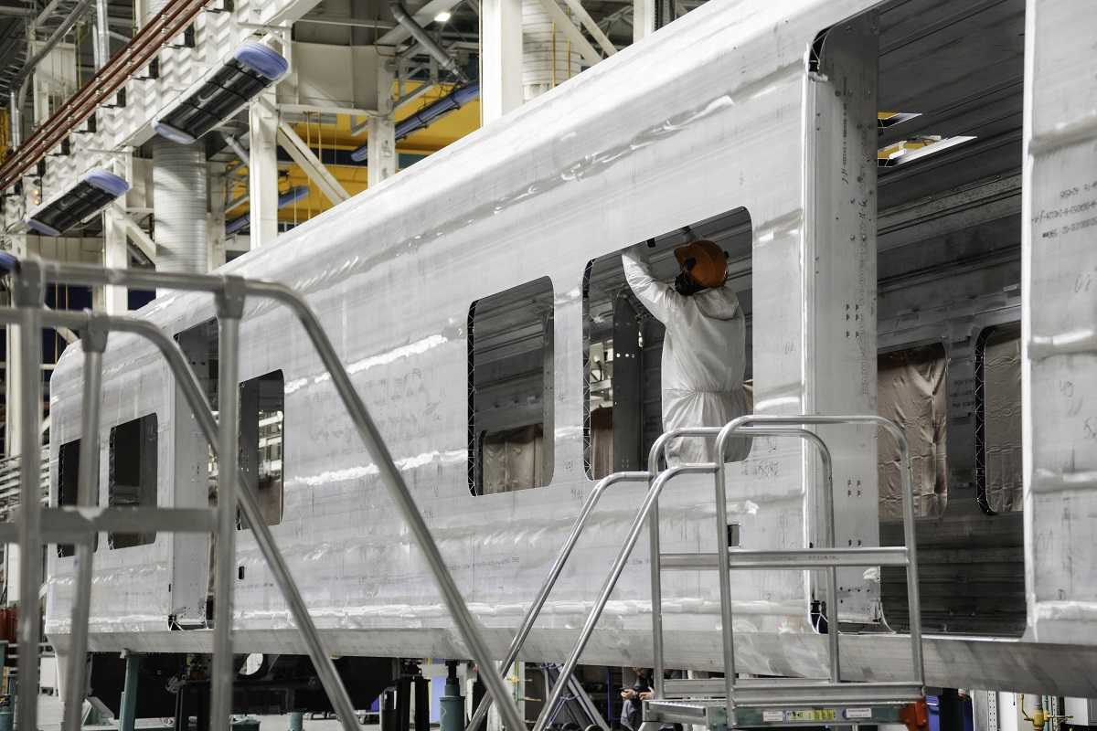 Первый головной высокоскоростной электропоезд для ВСМ будет изготовлен в 2027 году.