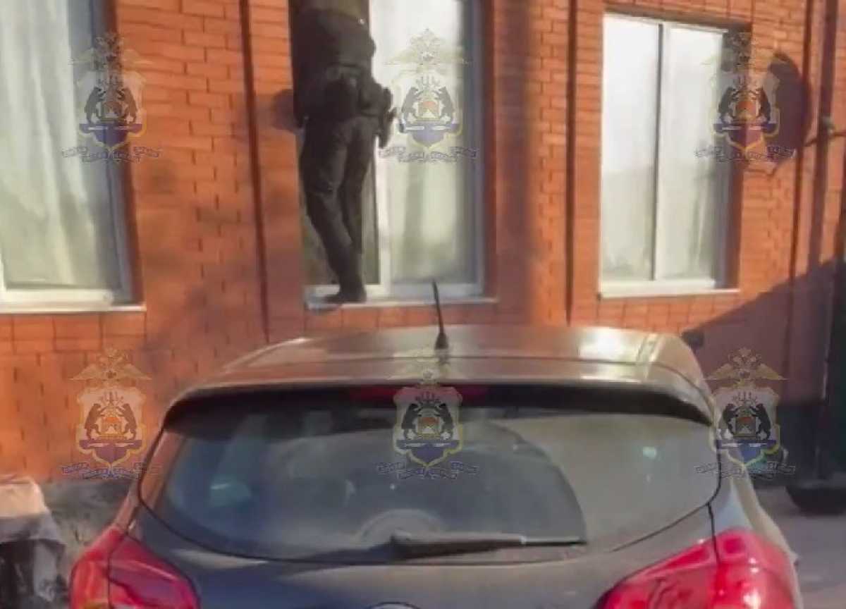 По факту кражи возбуждено уголовное дело.