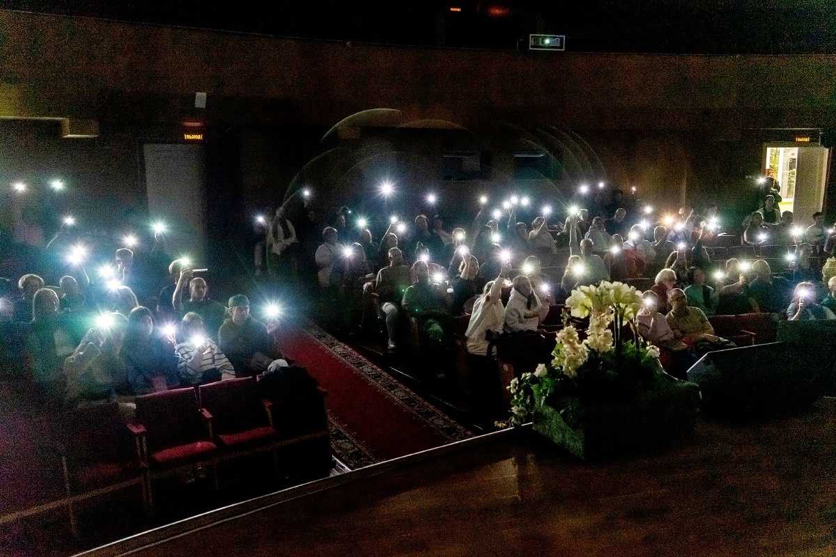 Зрители фестиваля смогут проголосовать за понравившийся фильм фонариками.