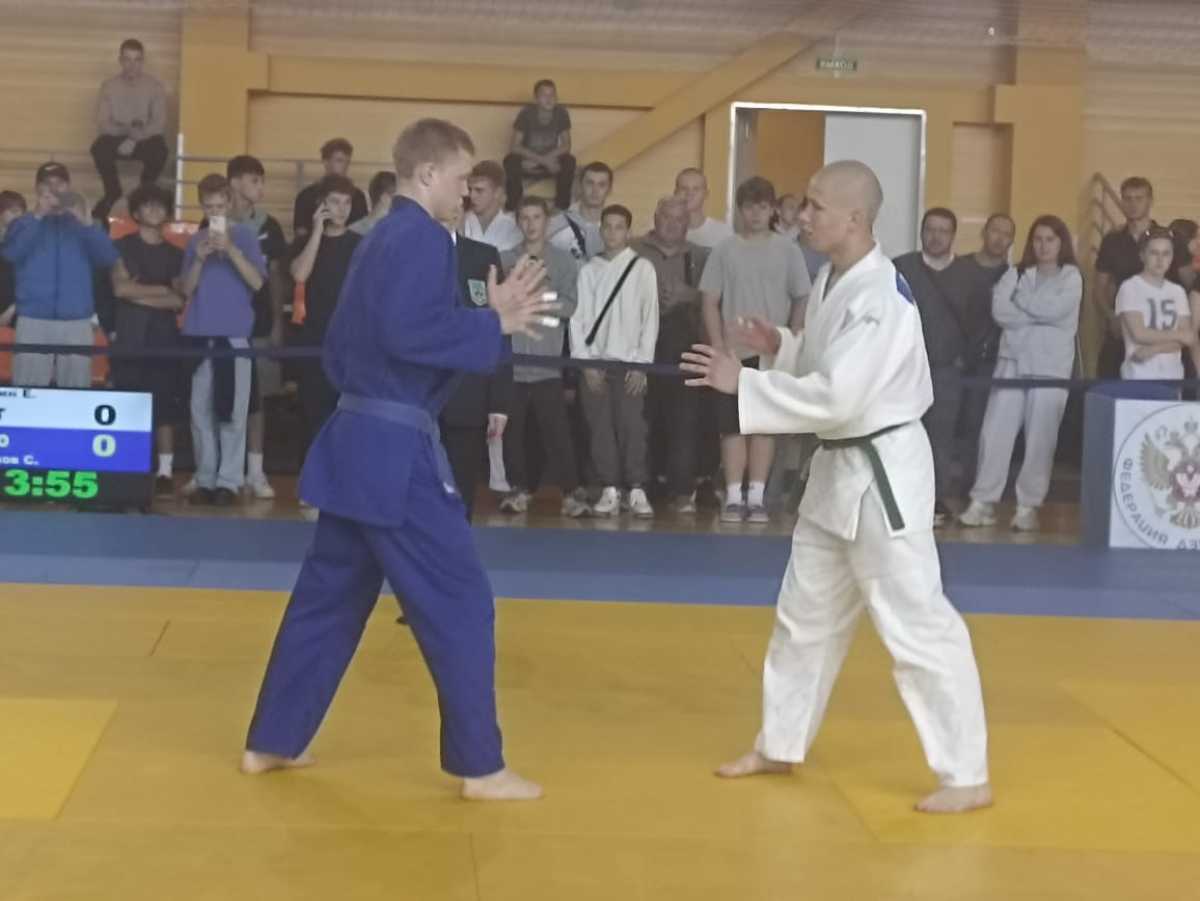 Егор Гришин стал первым среди юношей в весовой категории 73 кг.