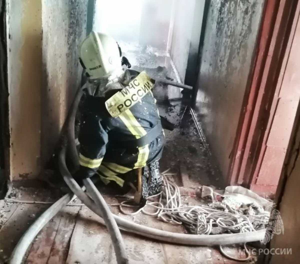 Причины пожаров устанавливают органы дознания.