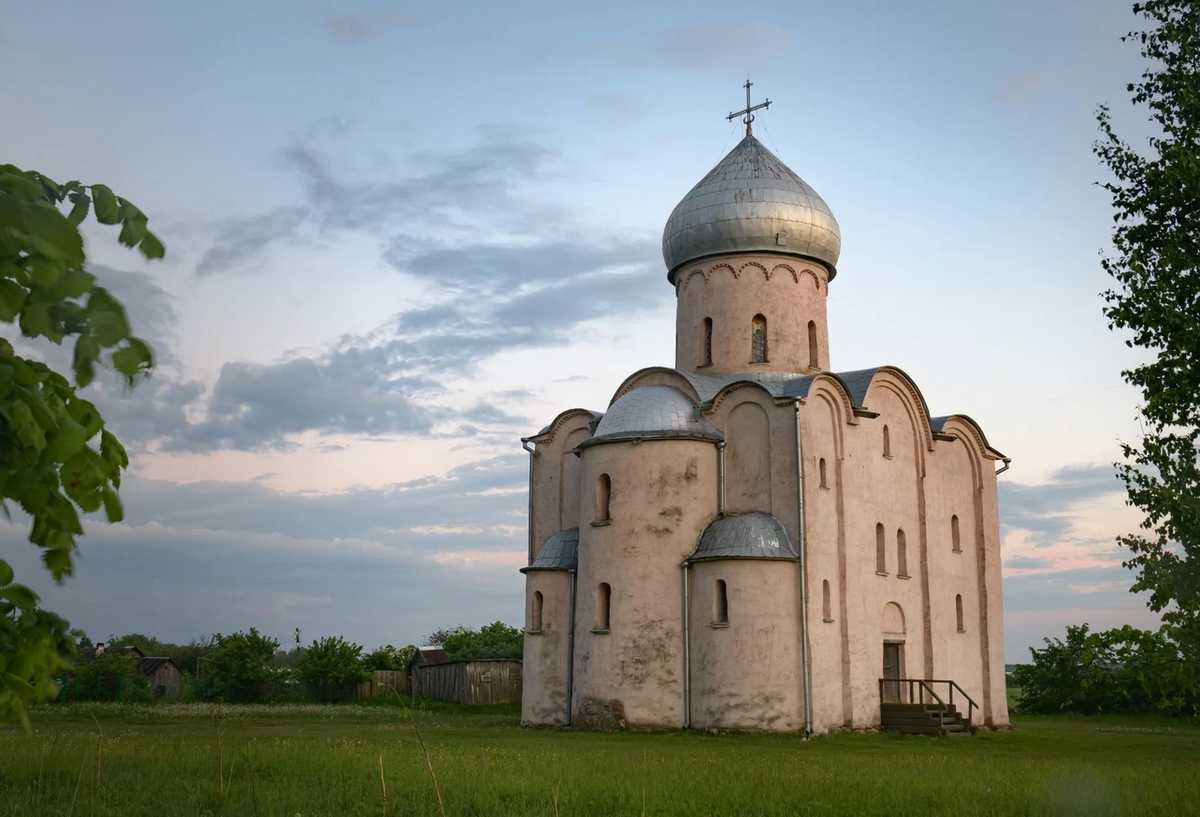 В пятницу, 12 сентября, ночью за окном будет 6-11 градусов, днём – 20-25.