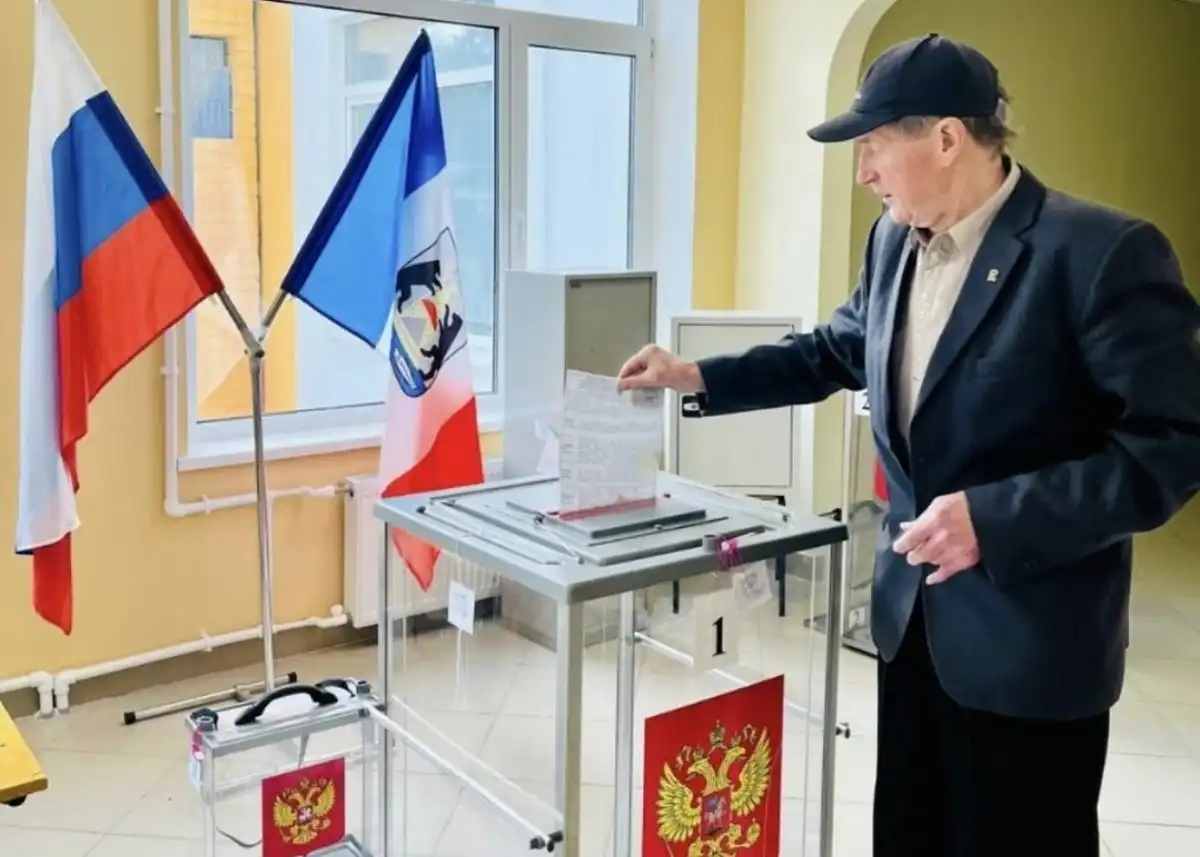 Владимир Васильев призвал жителей округа активно участвовать в выборах и сделать свой выбор за будущ