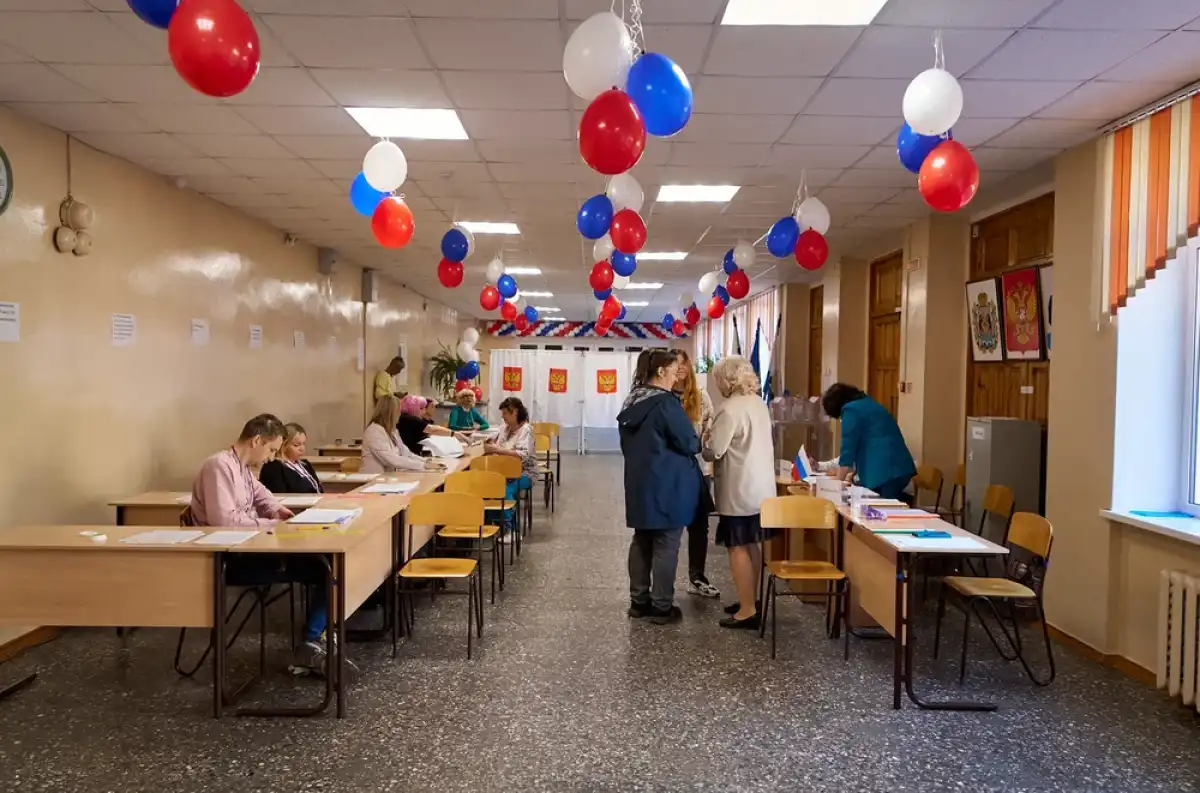 Избирательные участки открыты ежедневно с 12 по 14 сентября с 8:00 до 20:00.