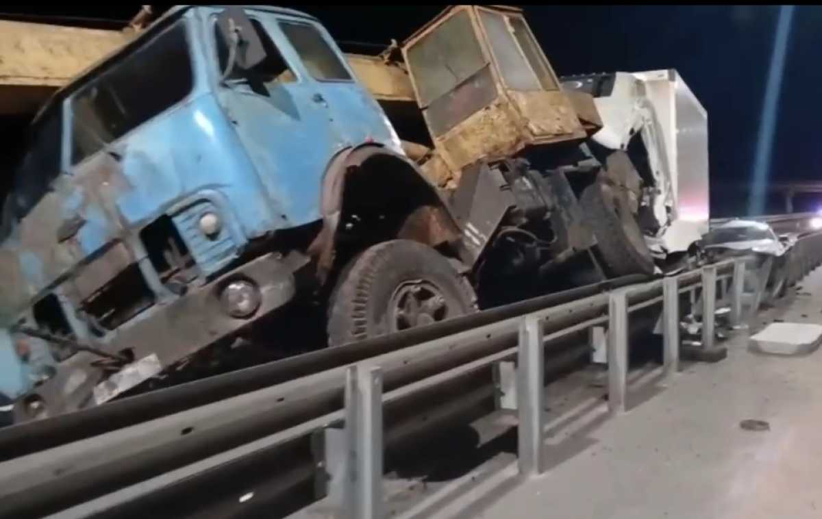 Причины и обстоятельства ДТП выясняются.