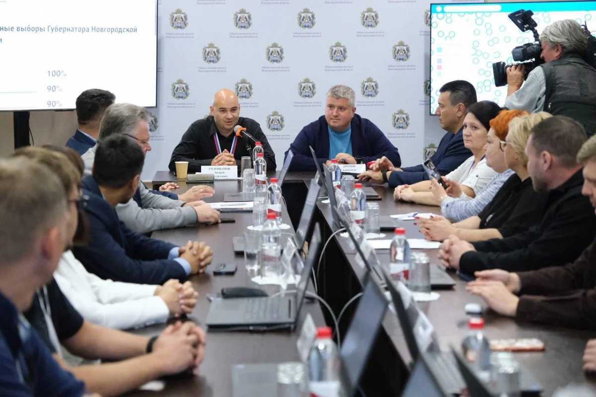 Александр Дронов в Штабе общественного наблюдения.