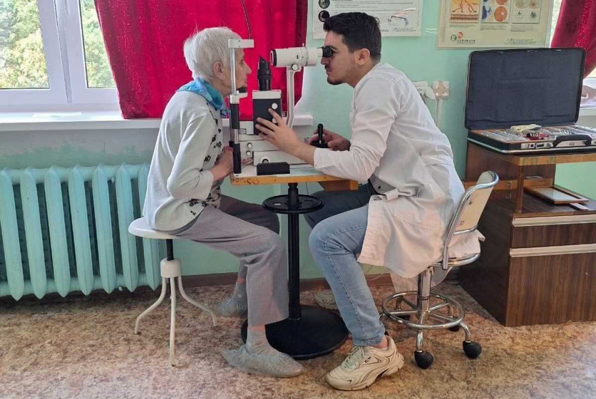 Врачи осмотрели и дали рекомендации 155 жителям Старорусского округа.