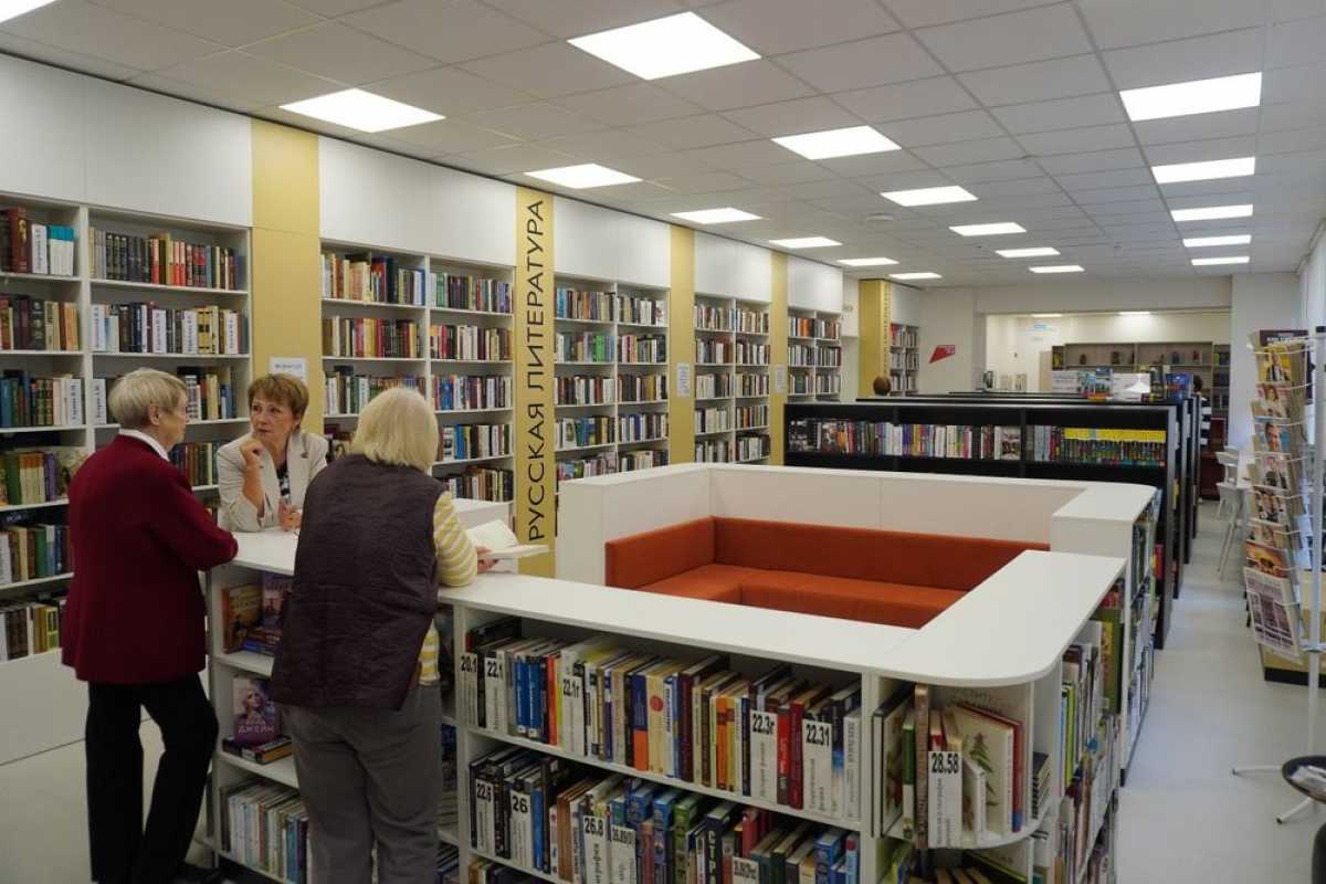 Центральная городская библиотека была открыта в Великом Новгороде в 1948 году.