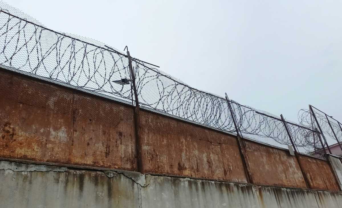 Приговор в законную силу не вступил и может быть обжалован в установленном законом порядке.