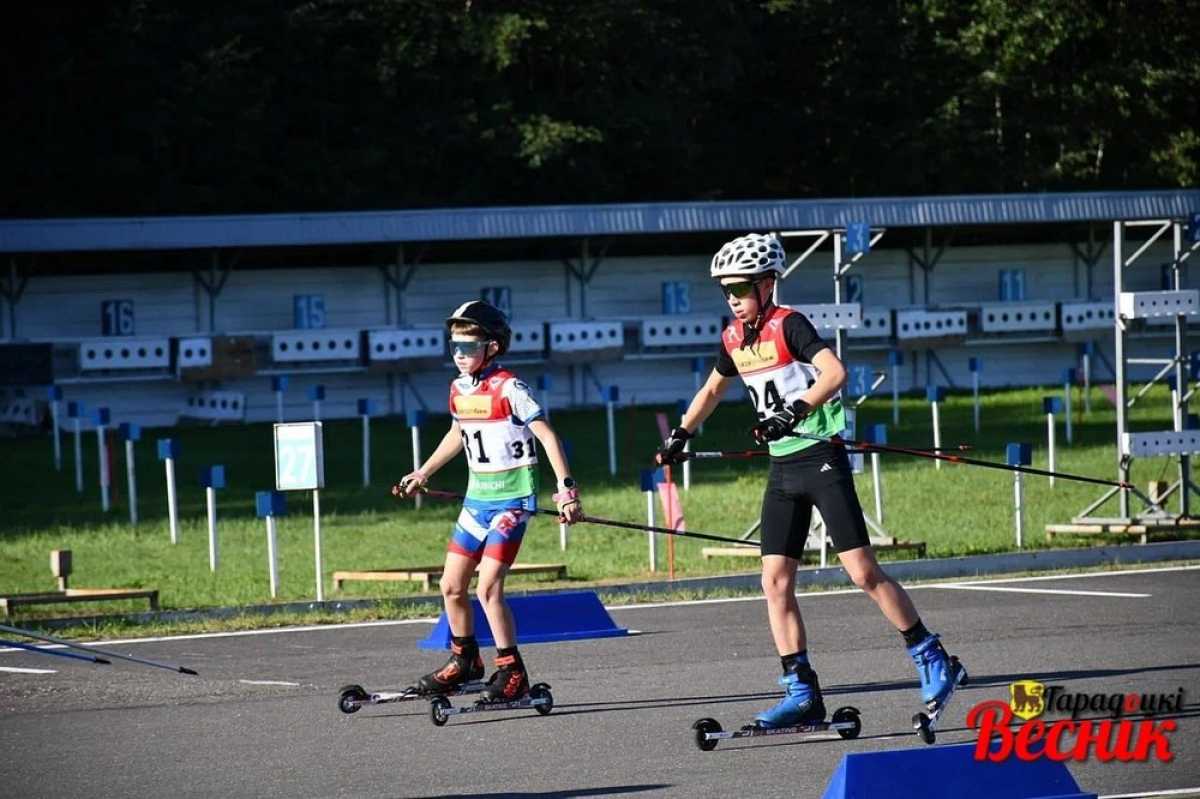 В спартакиаде приняли участие около 200 белорусских и российских лыжников.