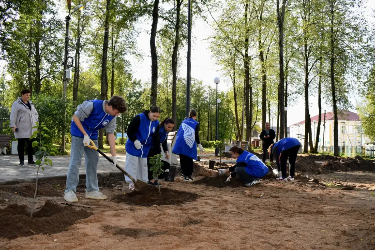 Глава округа призвал местных жителей не допускать вандализма на территории сквера.