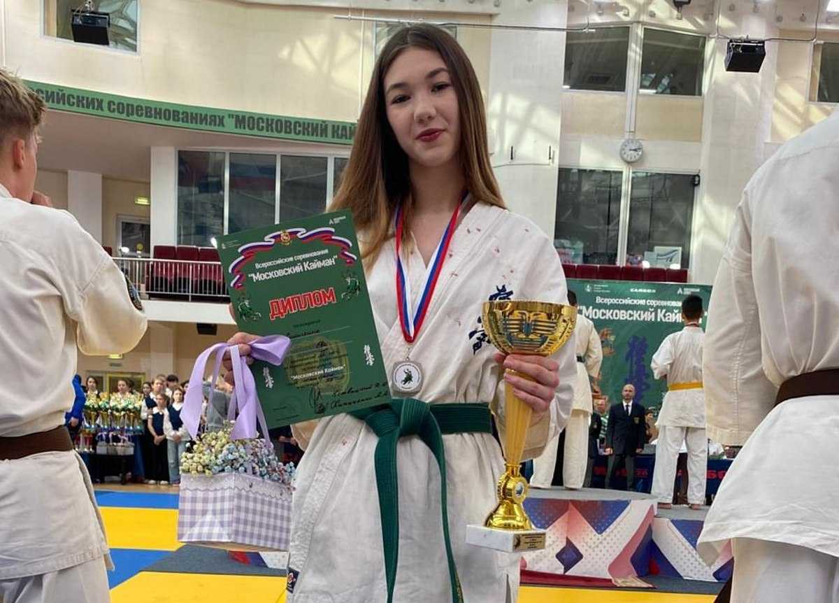 Ева Синичкина на соревнованиях подтвердила разряд кандидата в мастера спорта.