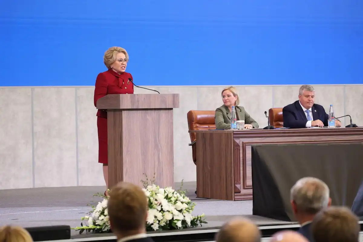 Валентина Матвиенко убеждена, что работа реставраторов требует не только высочайшей квалификации, но