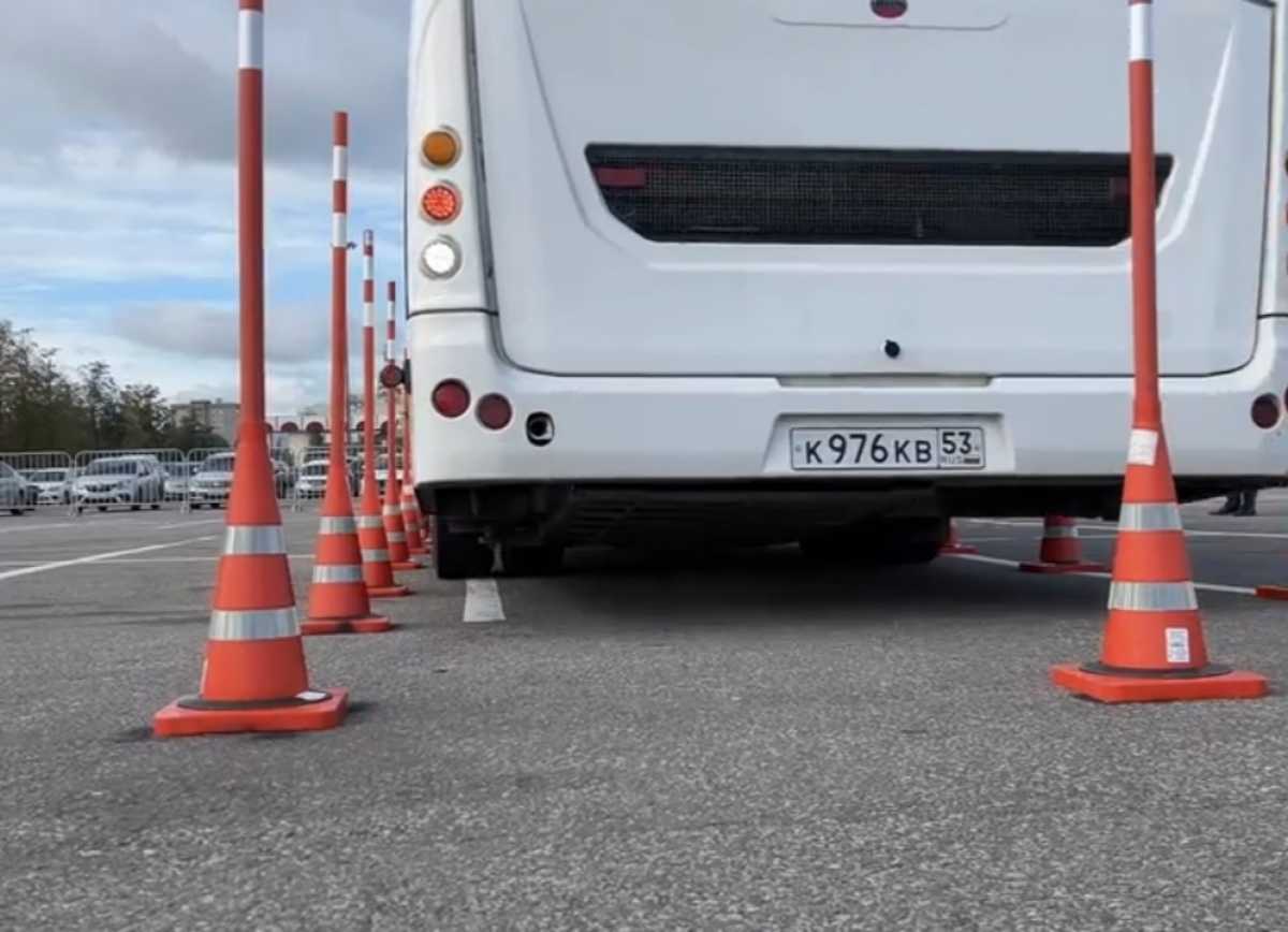 В Великом Новгороде определили лучших водителей общественного транспорта