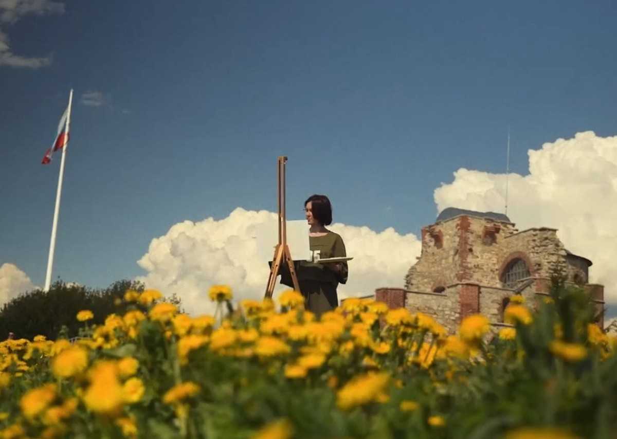 Ольга Григорьева по профессии художник.